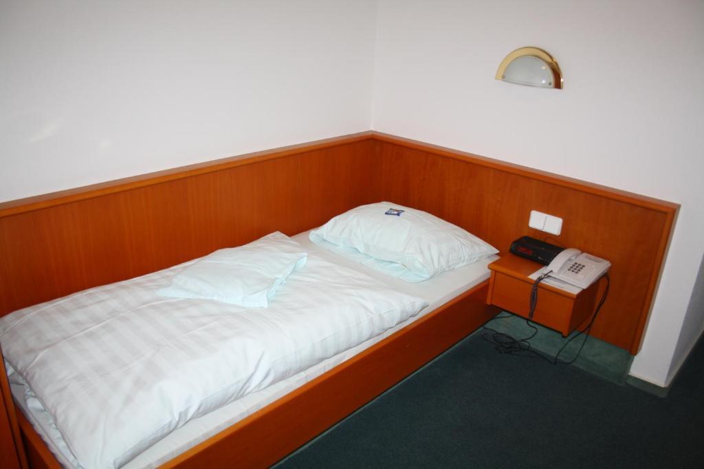 Hotel-Doerfler Garni Kahl am Main Quarto foto